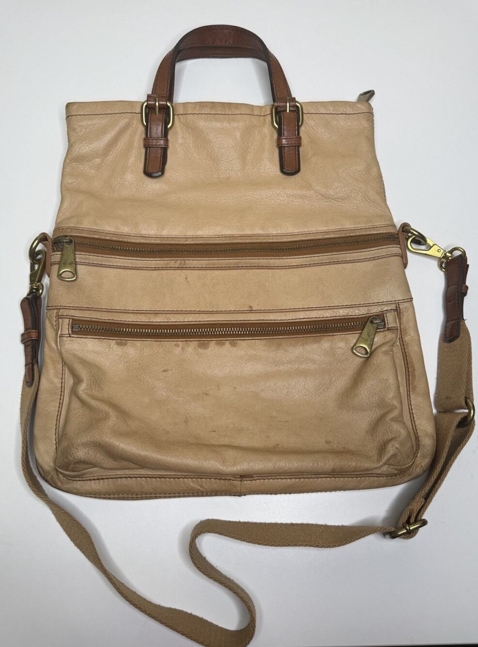 Fossil Explorer Foldover Messenger Bag Camel Pebbled Leather Large Handheld Tote